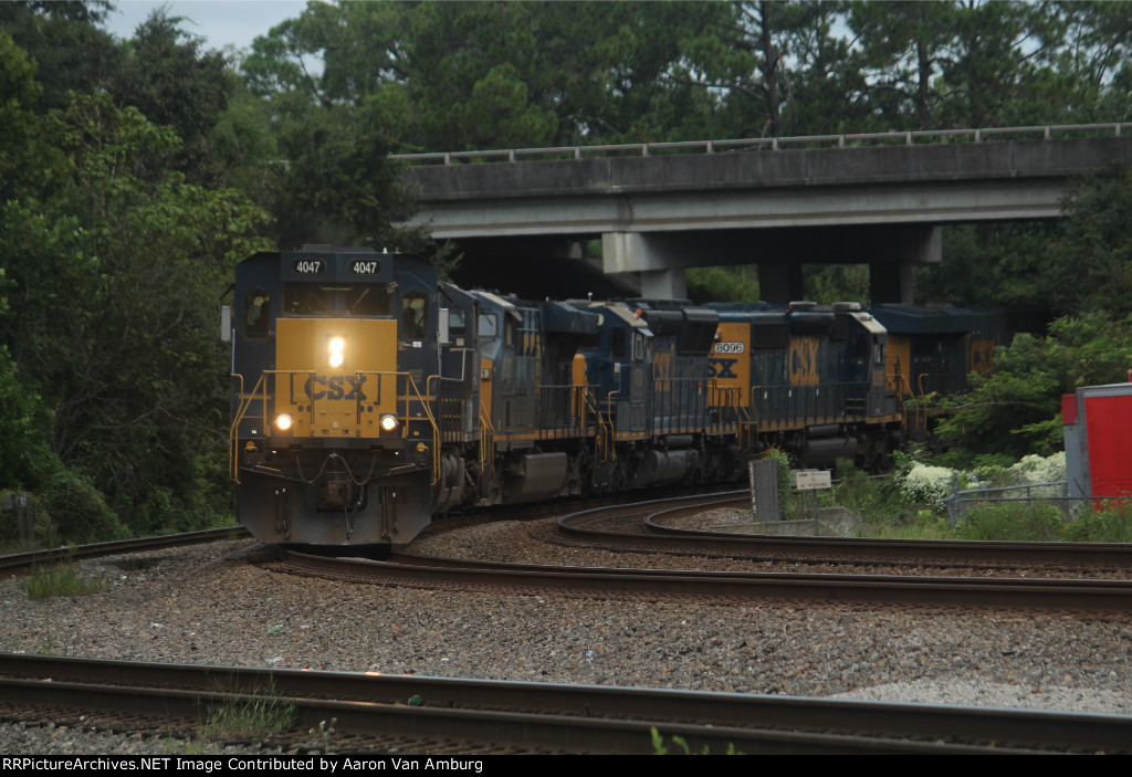 CSX 4047 South